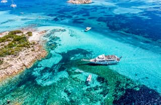 Dalla Sardegna: tour in barca di 1 giorno dell'Arcipelago della Maddalena