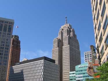detroit the rise fall renewal walking tour