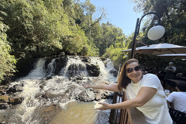 Hiking in Iguaçu National Park: A nature hike Trails in Iguaçu National Park: A hike through nature