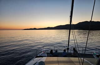 Bonifacio: Katamaranfahrt bei Sonnenuntergang und Aperitif