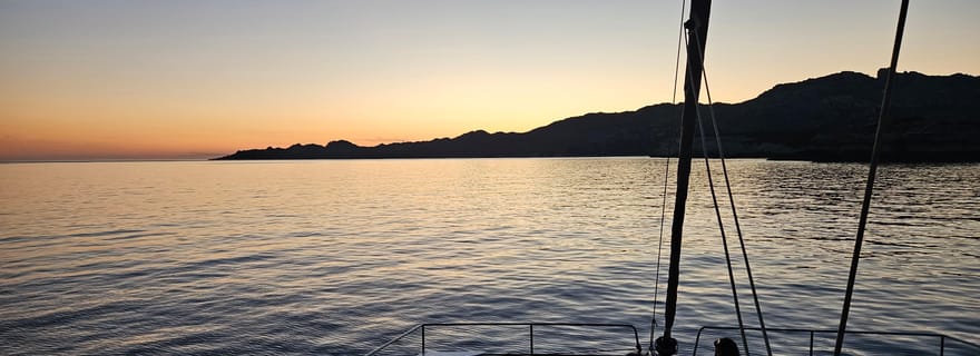 Bonifacio : promenade en catamaran au coucher du soleil et apéritif