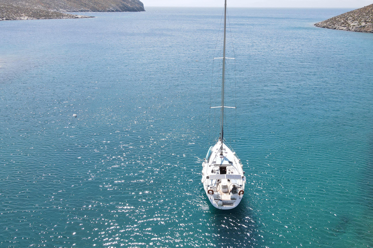 Croisière Dia Sailing avec repas et boissons tout comprisCroisière Dia avec service de transfert inclus