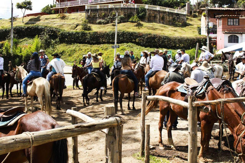 Passeios a cavalo Caldas Antioquia All Inclusive