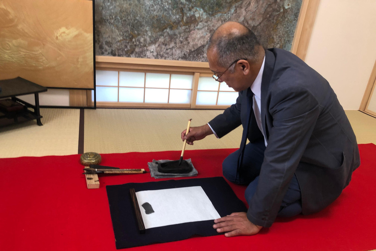 Nagoya: Private Calligraphy Experience