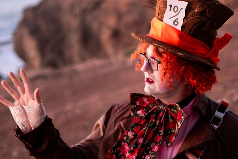 The Mad Hatter's Fuerteventura: Exclusive Truck & Photo Experience The Quick Magic (60 minutes)