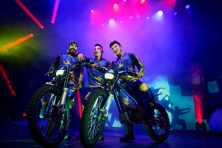 Berlijn: "Flying Lights" - inclusief Flying Steps - variétévoorstellingPrijscategorie 2