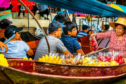 Private: Floating Market, Maeklong Train & Dragon Temple All-inclusive Package