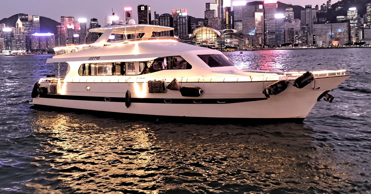 yacht victoria harbour