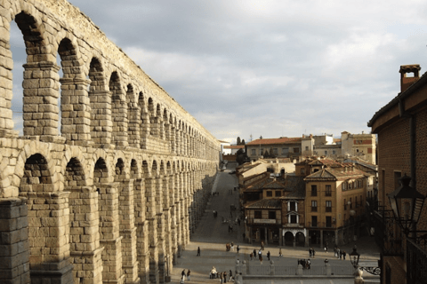 Segovia: Private Minivan Tour from Madrid