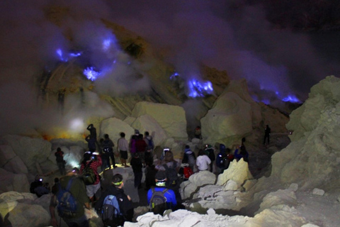 Banyuwangi : Mt Ijen with tour guide and Transfer Service