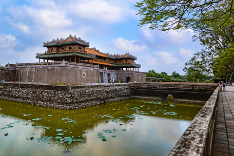 Hoi An: Viagem de 1 dia pela cidade de Hue com almoço