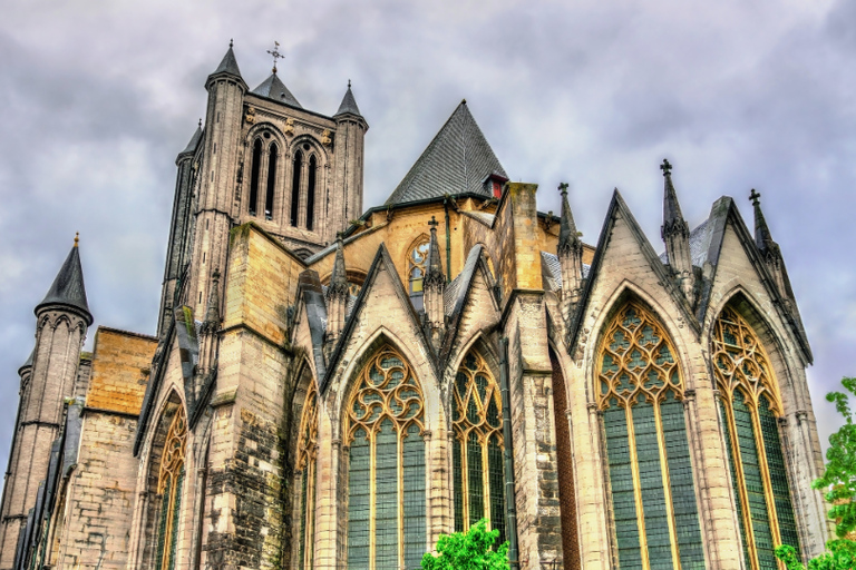 Ghent: Private Guided Tour with Your Mobile Phone Ghent: The Code of the Weavers and Guilds with Physical Kit and Guide