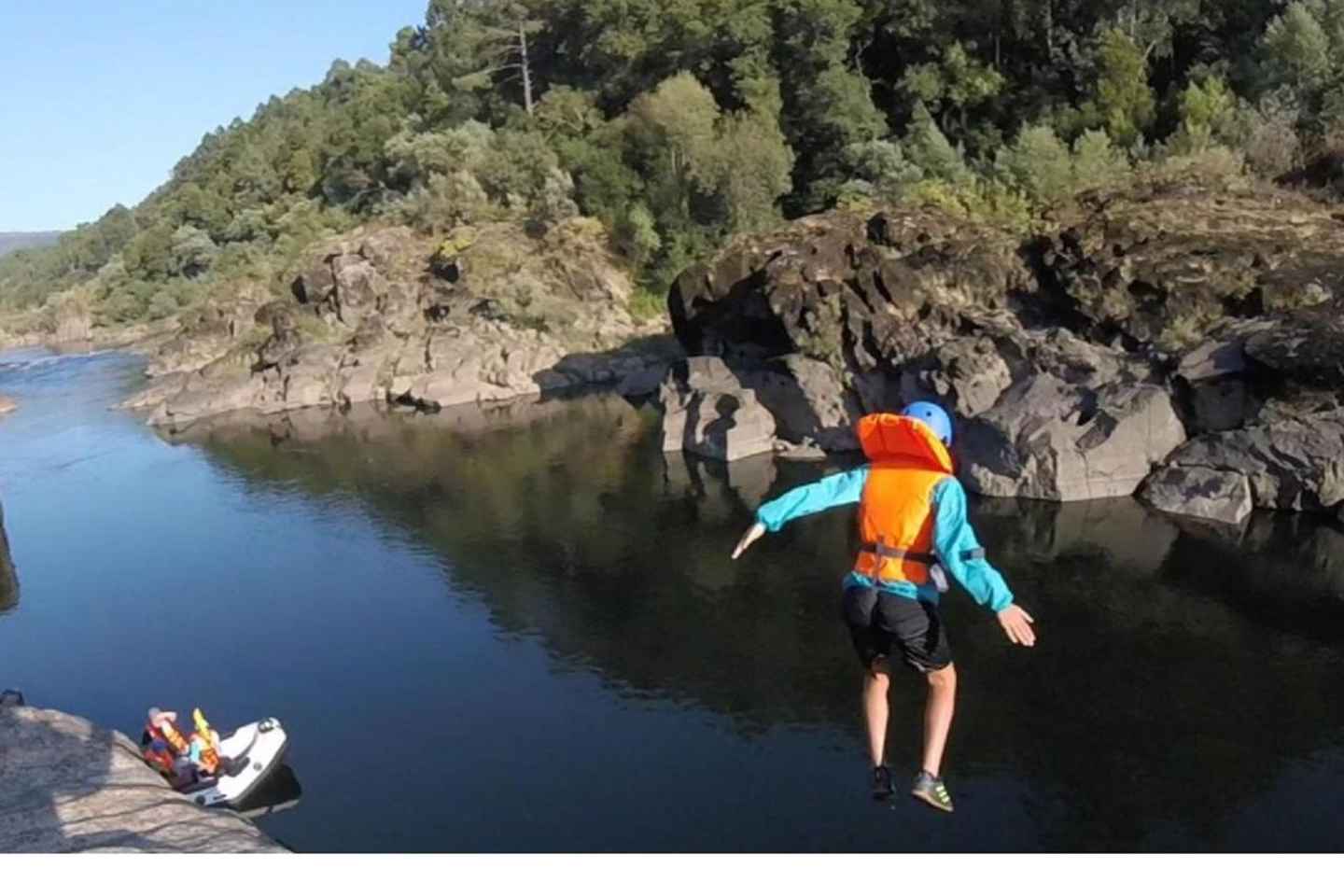 RADICAL ADVENTURE IN MELGAÇO: RAFTING ON THE MINHO RIVER