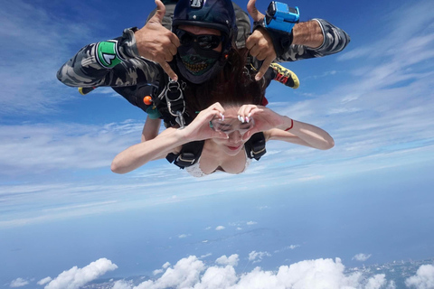 Pattaya Skydiving Experience with Transfers Skydiving&Third party video&GoPro&photo&Bangkok meeting