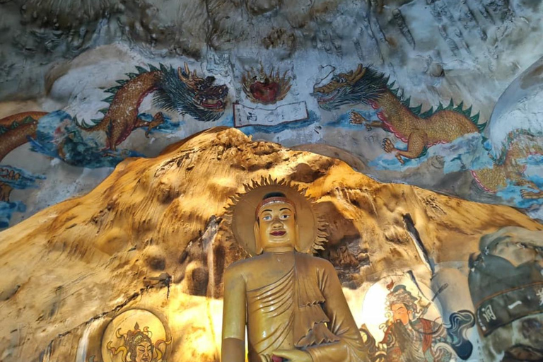 Desde KL: excursión de 1 día a Ipoh y templos en cuevas