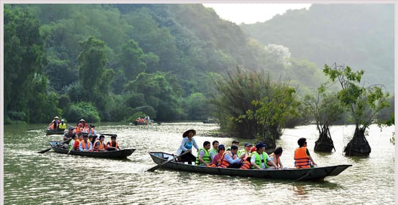 From Hanoi: Ninh Binh Day Trip with Boat Ride and Cycling