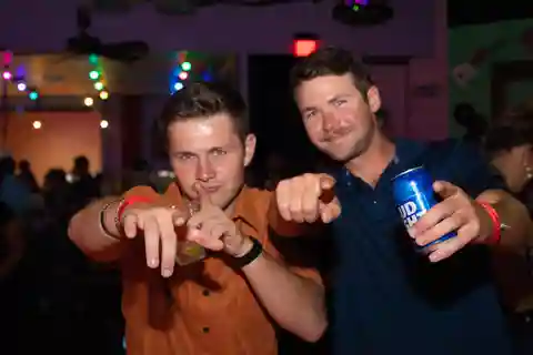Austin Bar Crawl: Rastreio do bar da 6th Street em Austin
