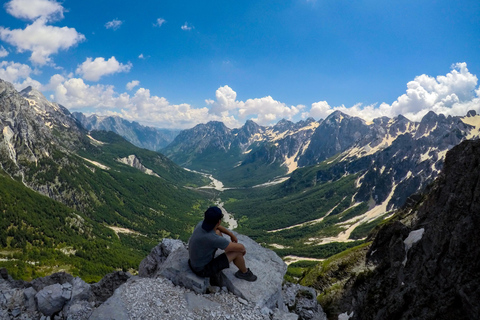 De Shkodra a Valbona: incluye excursión por el lago Komani y el río Shala