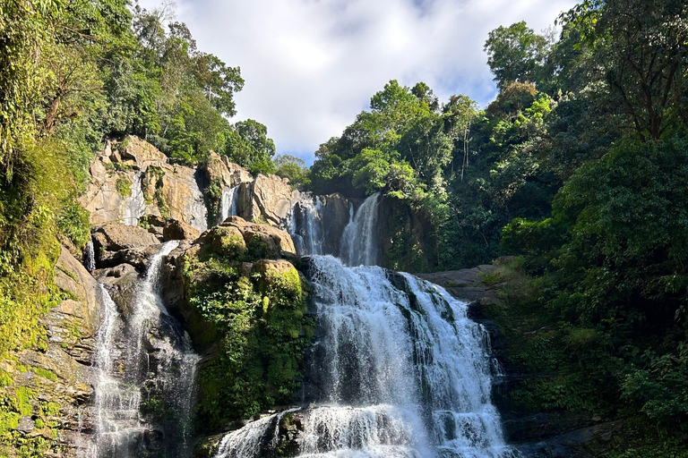 Manuel Antonio : Circuit de la cascade de Nauyaca et des villes de plage