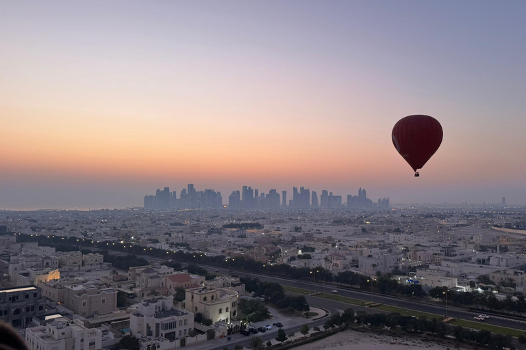 Doha: Sunrise Hot Air Balloon Flight