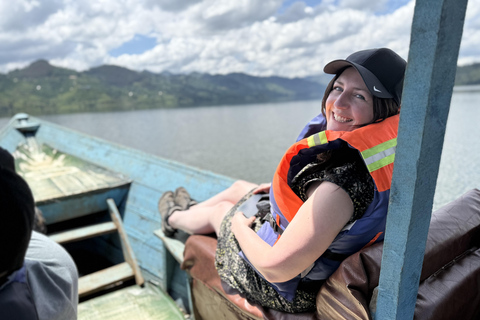 Musanze: Grotta Resort with swimming pool, jacuzzi, cave visit, Twins Lake Option 3 — Bigogwe Tour (in addition to options 1 and/or 2)