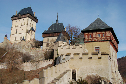 Ab Prag: Burg Karlštejn Ticket und FührungAb Prag: Ausflug zur historischen Burg Karlštejn