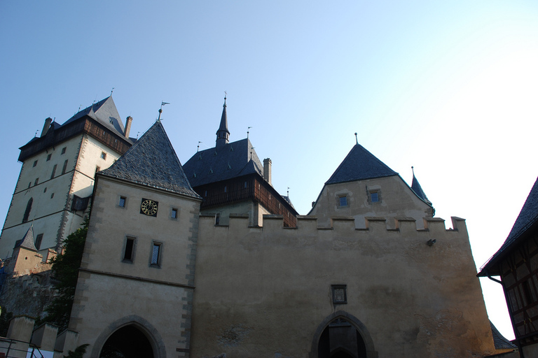 Ab Prag: Burg Karlštejn Ticket und FührungAb Prag: Ausflug zur historischen Burg Karlštejn