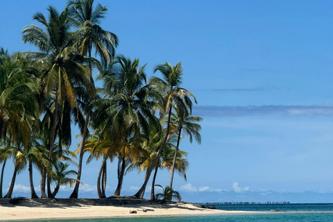 San Blas: tour with snorkeling, lunch and transportation