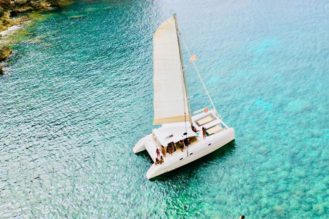 Porto Conte: Half-day catamaran tour with aperitif