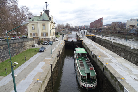 Prague : Dîner-croisière sur la rivière Vltava