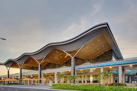 Aeropuerto de Cam Ranh: Traslado privado al aeropuerto de Nha Trang
