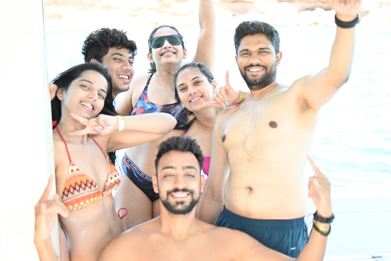 Exclusive experience: Premium catamaran from Ibiza to Formentera