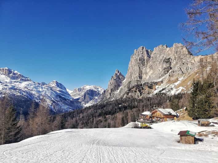 Cortina d'Ampezzo: Guided Snow Hike in the Dolomites