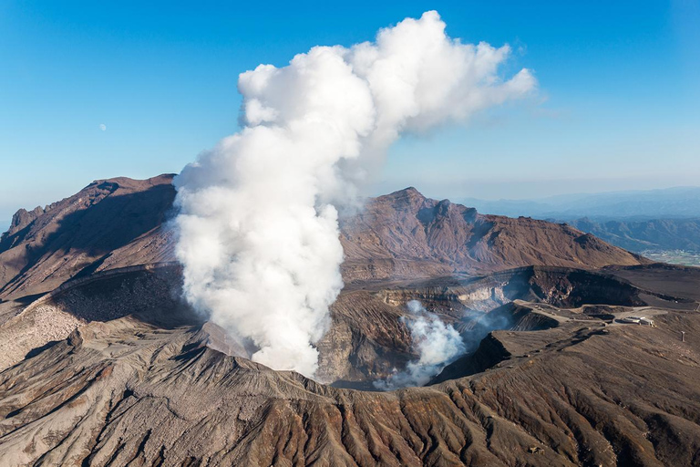 Fukuoka: Excursión de un día al Volcán Aso, Onsen y Castillo de Kumamoto