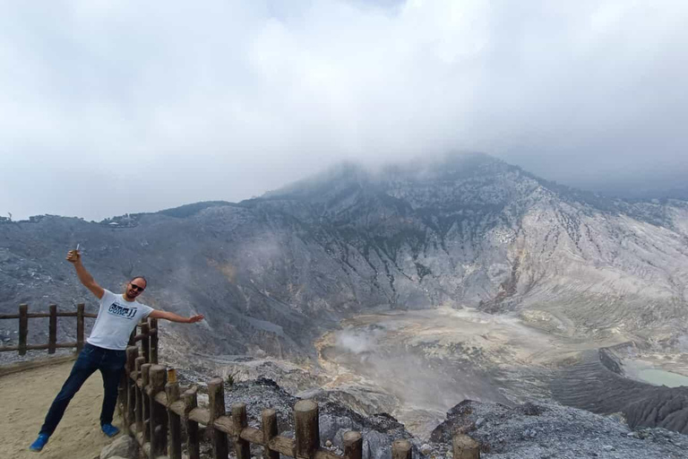 Bandung: Tour del vulcano Tangkuban Parahu e delle aree circostanti