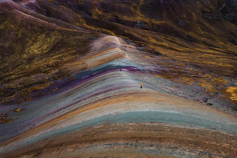 Cusco: Palcoyo Mountain Day Trip with Breakfast and Lunch