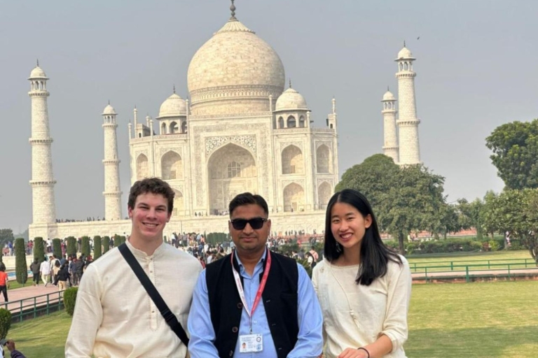 Tour privado del Taj Mahal desde Delhi en coche con desayuno gratisTour privado del Taj Mahal desde Delhi
