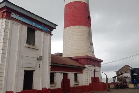 Accra: Forts, Castles, Slave Market, and Fish Market Tour Accra: Fort, Castles, and Slave Market in Accra