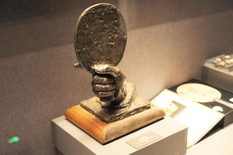 Shanghai: Table Tennis Museum Tour with Practice Session