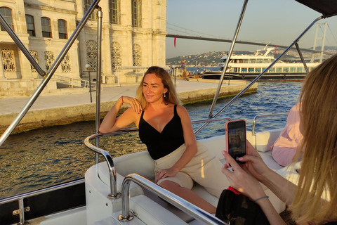 Istanbul: Bosphorus Sunset Cruise with Snacks and Wine Istanbul: Bosphorus Sunset Cruise without Wine