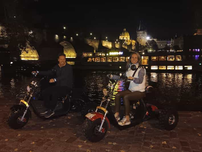 Prag Gefuhrte Sightseeingtour mit dem Elektro Dreirad GetYourGuide