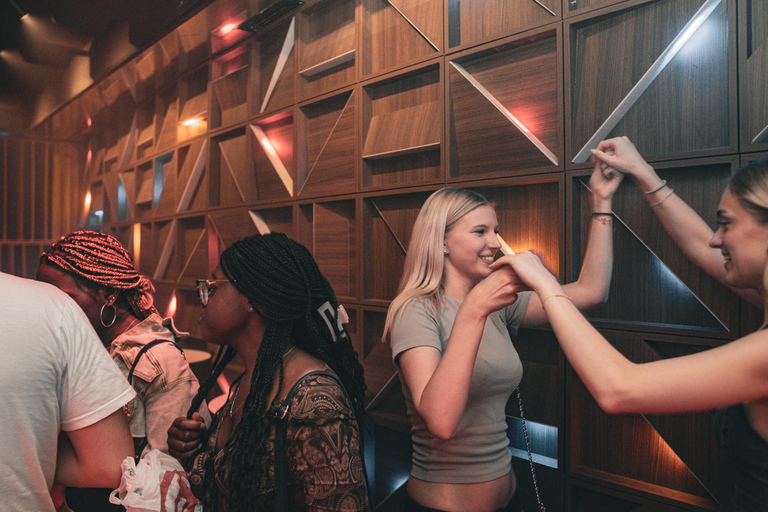 Tirana: Pub Crawl with 1 hour of Unlimited Drinks