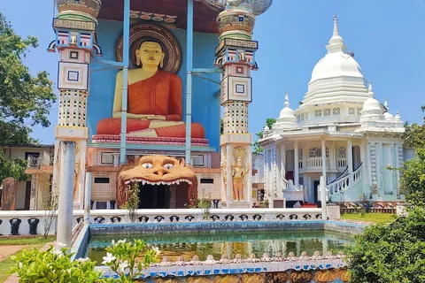Negombo Private Tour: Market, Temples & Canal