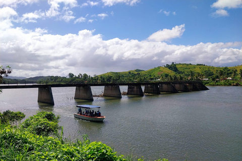 Sigatoka: crucero por el río y visita al valle Salad BowlSigatoka: crucero por el río y excursión al Valle de las Ensaladeras