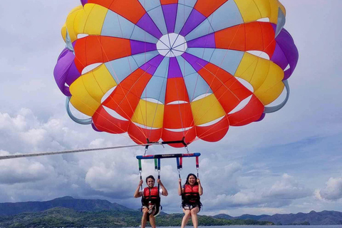 Coron Palawan: Vattensporter Parasailing med hotelltransferCoron Palawan: Vattensporter Parasailing-Solo med hotellöverföring