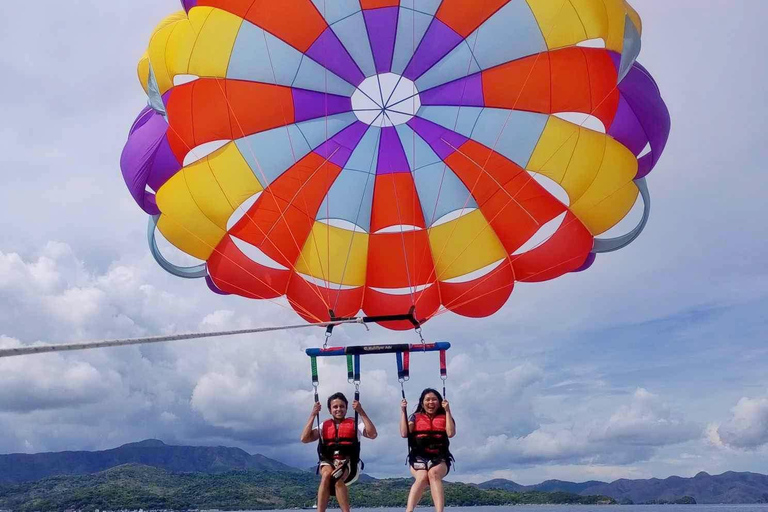 Coron Palawan: Vattensporter Parasailing med hotelltransferCoron Palawan: Vattensporter Parasailing-Solo med hotellöverföring