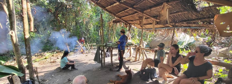 Chiang Rai : randonnée d'une journée dans la jungle avec déjeuner au bambou et guide de la région