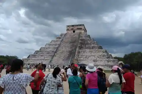 Excursion d'une journée à Chichen Itza et deux cénotes au départ de Cancun