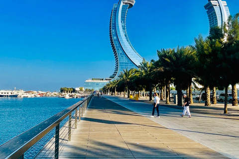 جولة خاصة في مدينة الدوحة للعائلات والأزواج والمجموعات الصغيرةجولة مدينة خاصة في الدوحة + تجربة وج