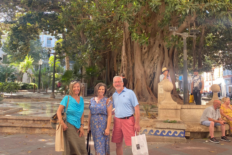 Alicante: Private Easy-walking City Tour & Castle.Shore also